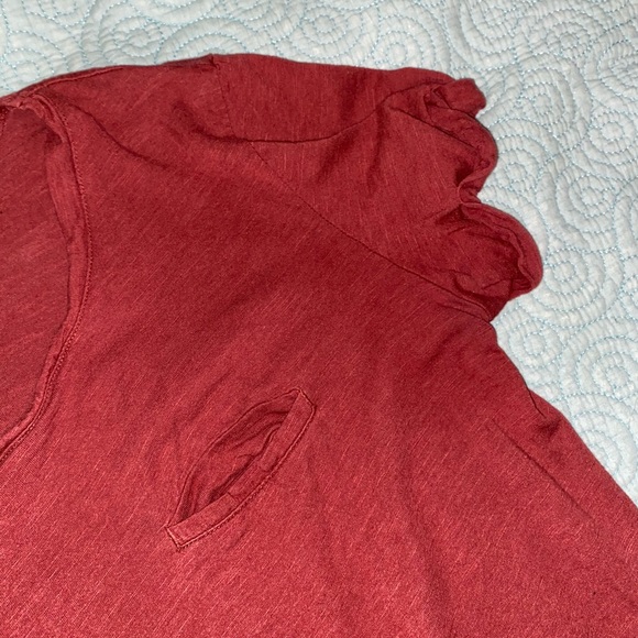 Basic Top - Picture 2 of 3